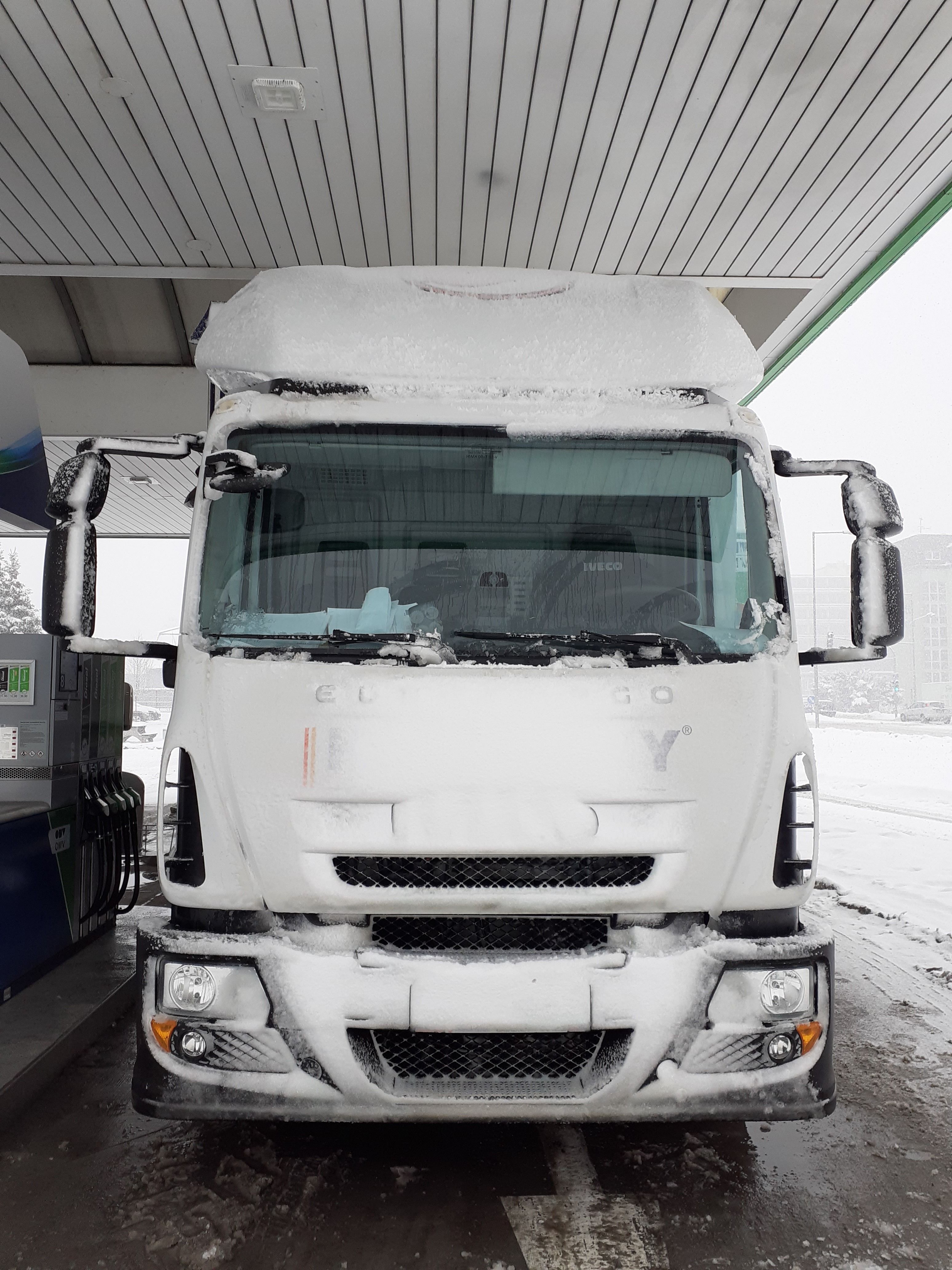Zimná nafta a mrazy: prečo diesel „zatuhne“ a ako pomôžu zimné prísady proti zamŕzaniu